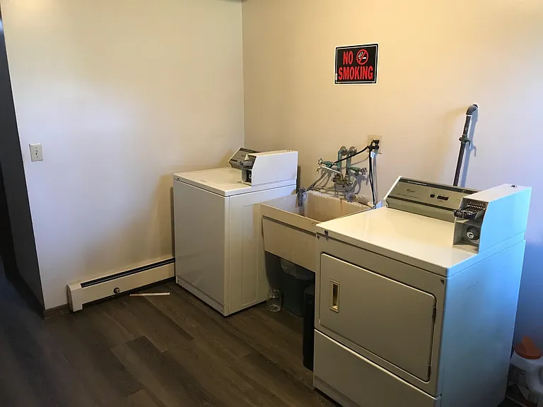 604 Monroe St NE #1 — Photo 10