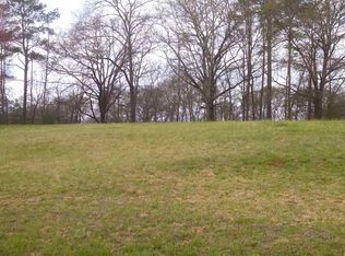 131 Riverside Dr, Benton, TN 37307