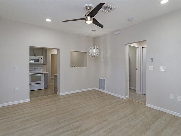 4th image of 813 Jamajo Blvd