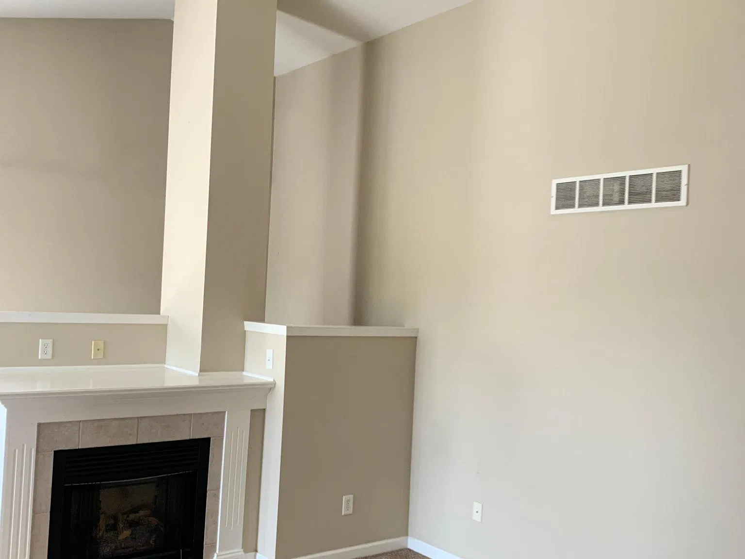 1495 Stonefield Dr — Photo 2