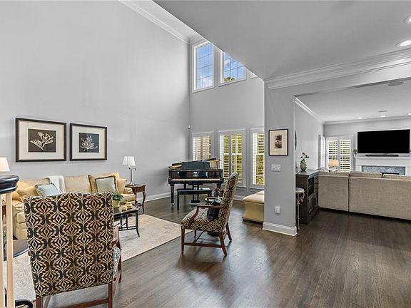 3rd image of 130 Sanctuary Dr