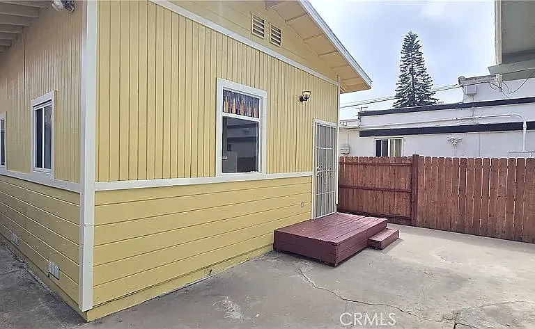 1060 Cherry Ave #A — Photo 3