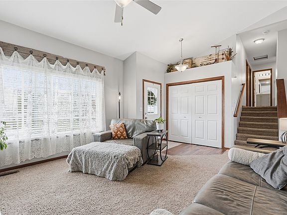 4th image of 8417 Brighton Ct SW