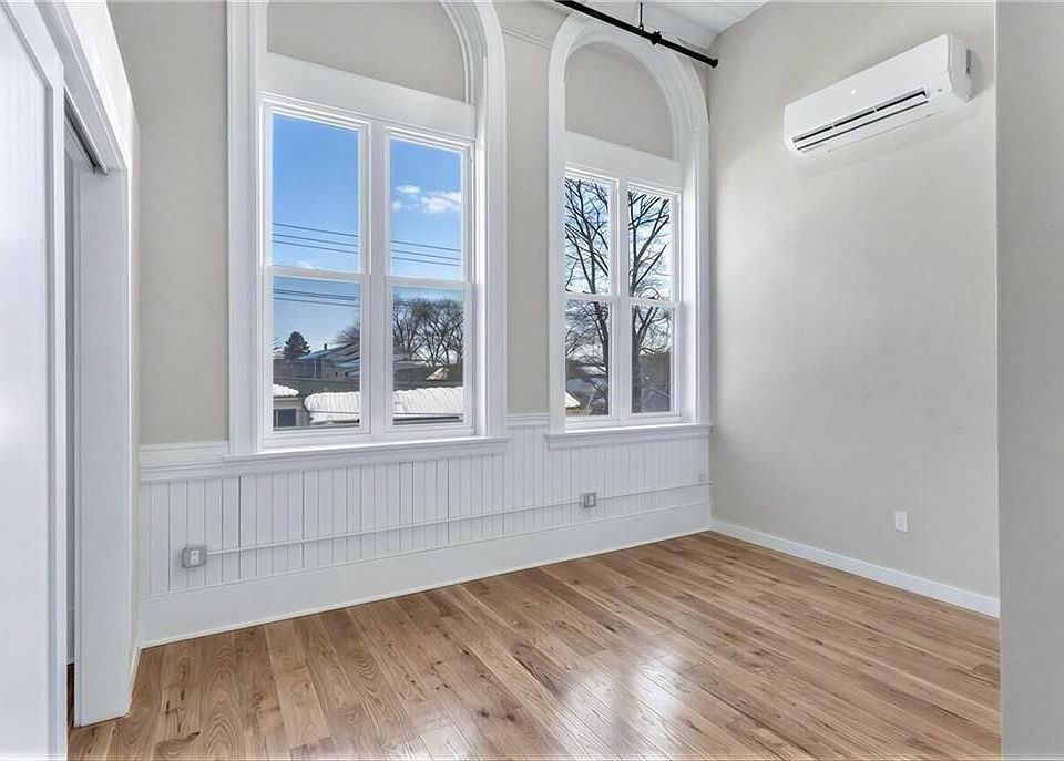 1st image of 72 Kendrick Ave