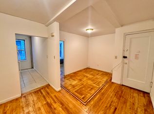 2846 34th St APT 1C, Astoria, NY 11103