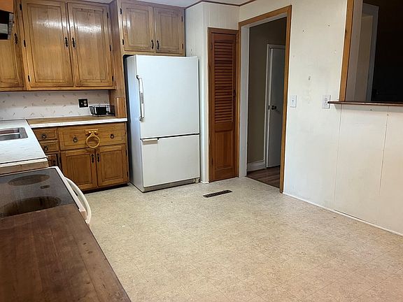 5th image of 421 E Spruce St
