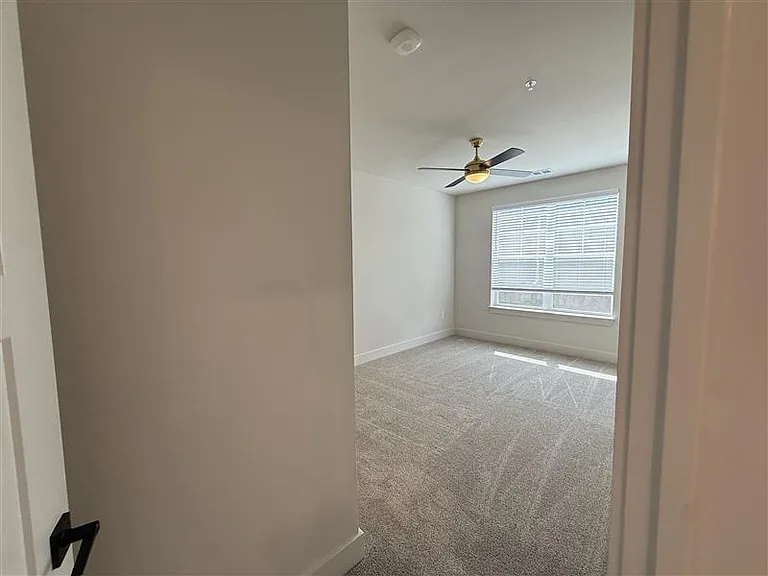 District on the Etowah Apartments — Photo 1199