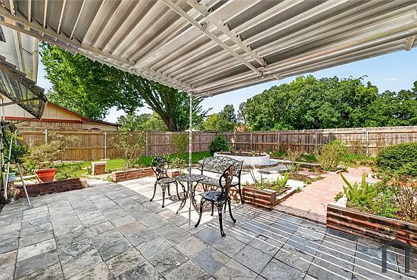 1119 Pinecroft Dr — Photo 36