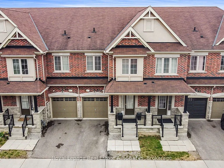 41 Mazarine Ln — Photo 1