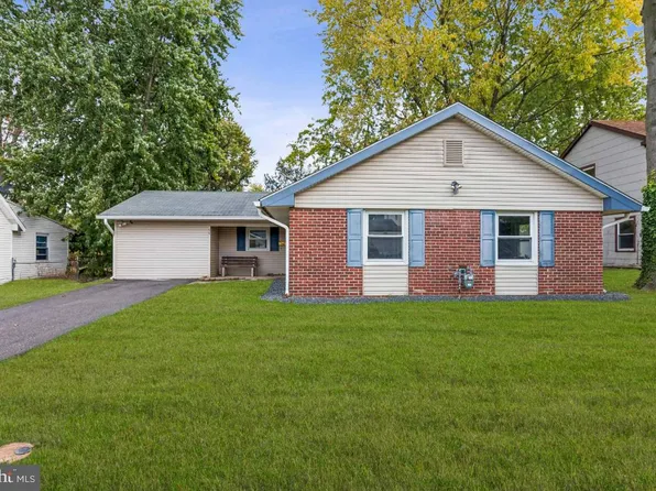 54 Princeton Ln, Willingboro, NJ 08046