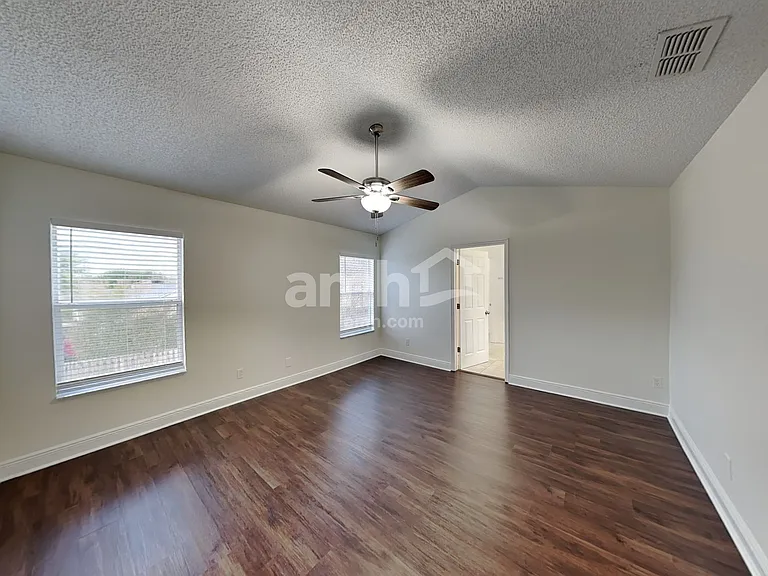 14513 Kaiser Ct — Photo 11