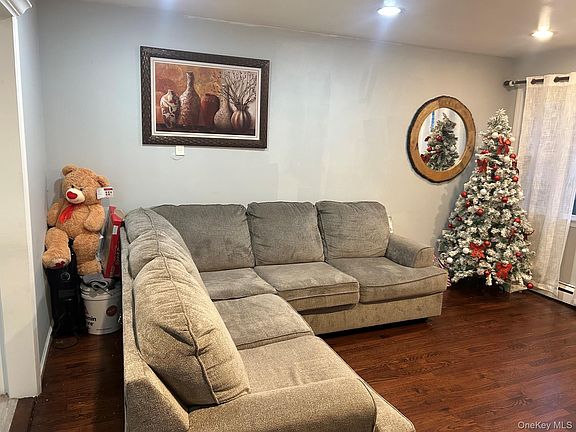 4th image of 811 9th Street