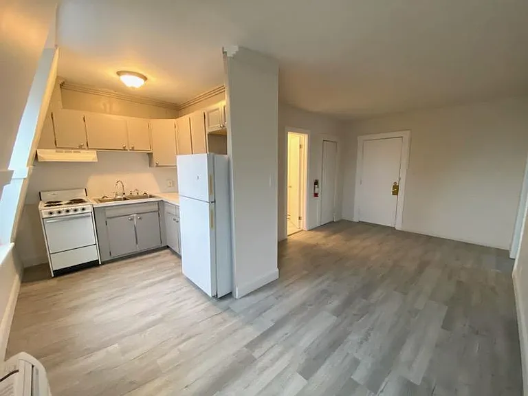4 Bixby Hill Rd #11 — Photo 2