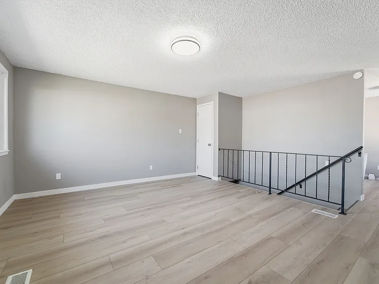 926 E Gordon Ave — Photo 3