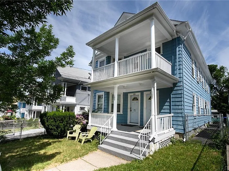 102 Rochambeau Ave — Photo 1