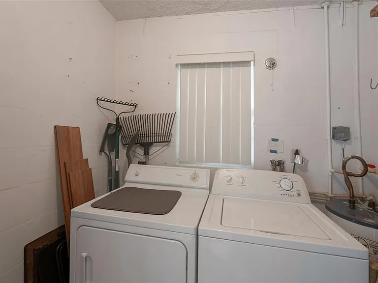 1814 Foxhunt Dr #A — Photo 15