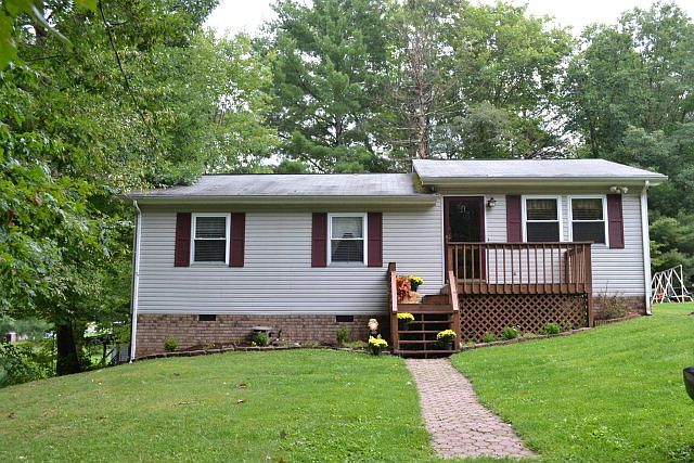 1st image of 120 N Branson Ct