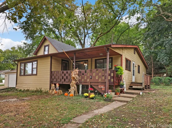 57 Marvin St, Fox Lake, IL 60020