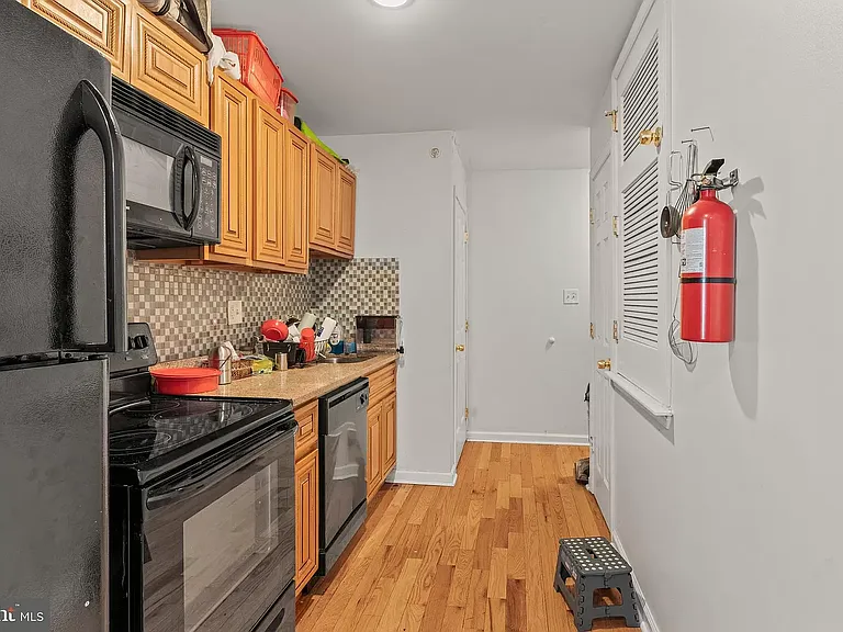 1433 W Norris St #C — Photo 4