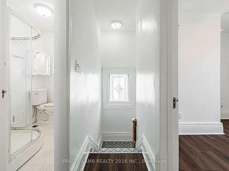12 Sibley Ave #MAIN AND UPPER — Photo 22