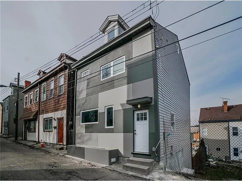 5109 Lotus Way photo 1