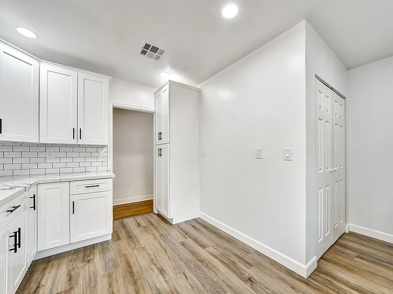 815 N Curson Ave — Photo 17