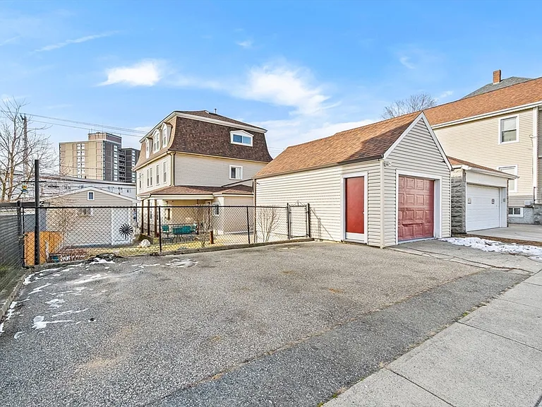 712 Eastern Ave #3 — Photo 11