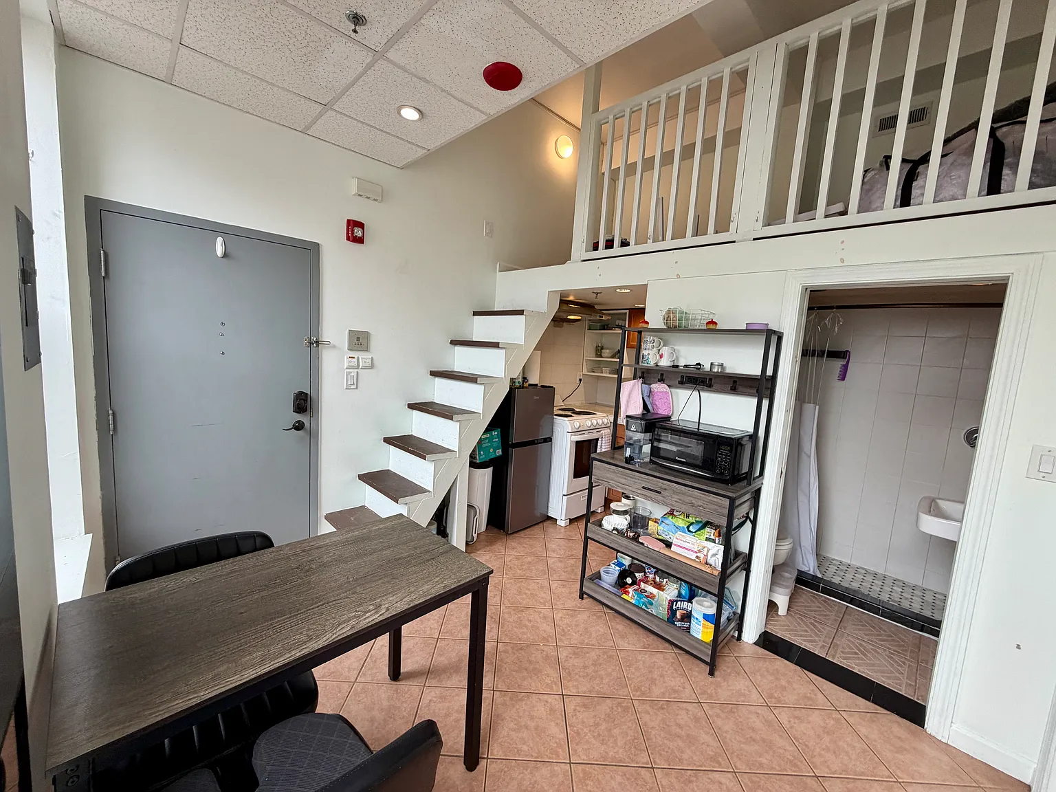 1 bed, 400 sqft, $2,475 — Photo 2