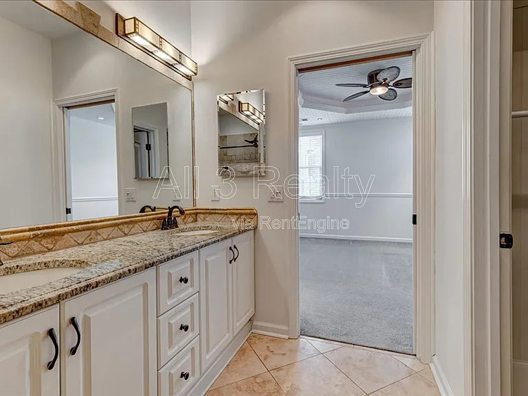 1033 Pinehurst Dr — Photo 29