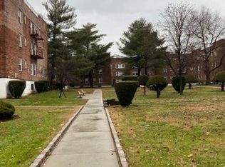 6809 138th St APT 1A, Flushing, NY 11367
