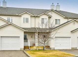 32 S Mount Aberdeen Mnr SE, Calgary, AB T2Z3N8