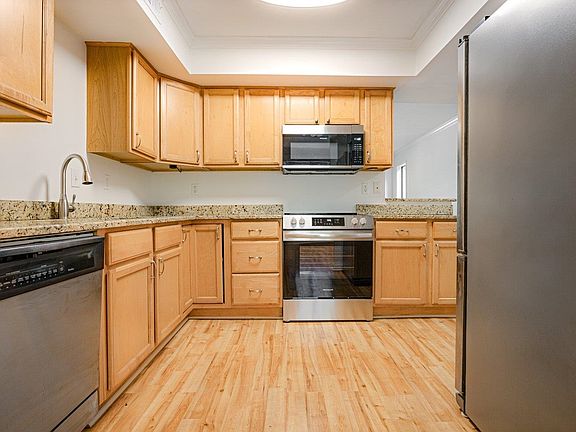 5th image of 1847 Gray Ridge Cv #2