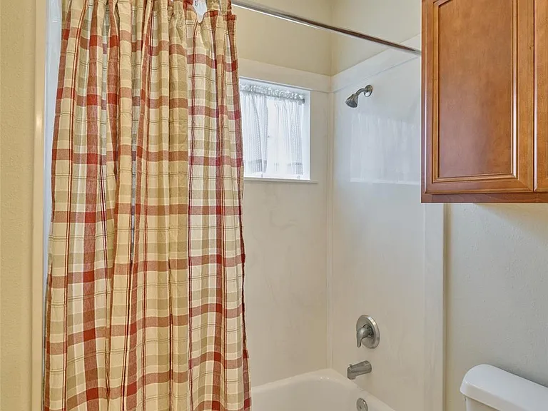 2726 Misty Heath Ln — Photo 25