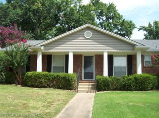 6821 Riviera Dr, Fort Smith, AR 72903