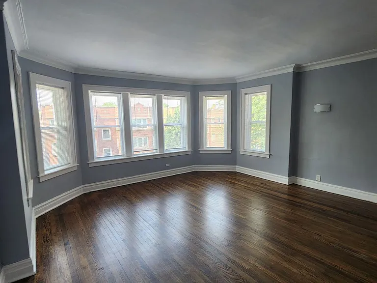 7747 S Phillips Ave #1 — Photo 2