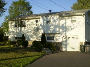 238 Maybrook Rd, Campbell Hall, NY 10916
