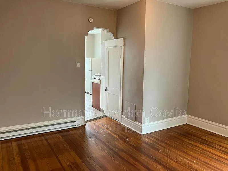 Building Photo - 4657-4659 Idaho Ave #4657-2F