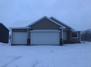 234 Stonelake Dr SE, Rochester, MN 55904