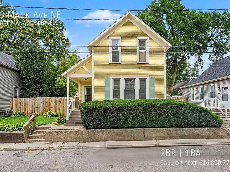 23 Mack Ave NE — Photo 2