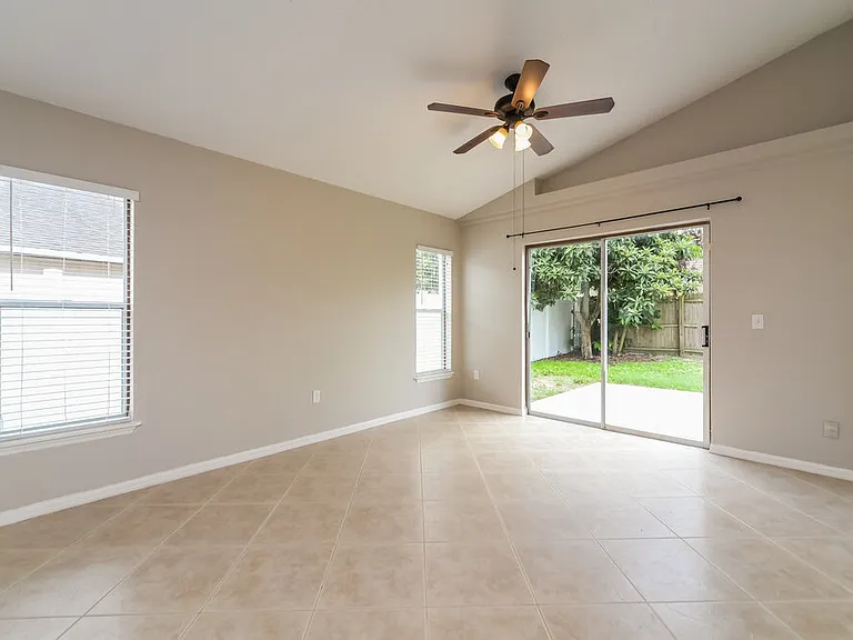 10832 Rushwood Way — Photo 4