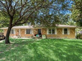 902 Spring Valley Plz, Richardson, TX 75080