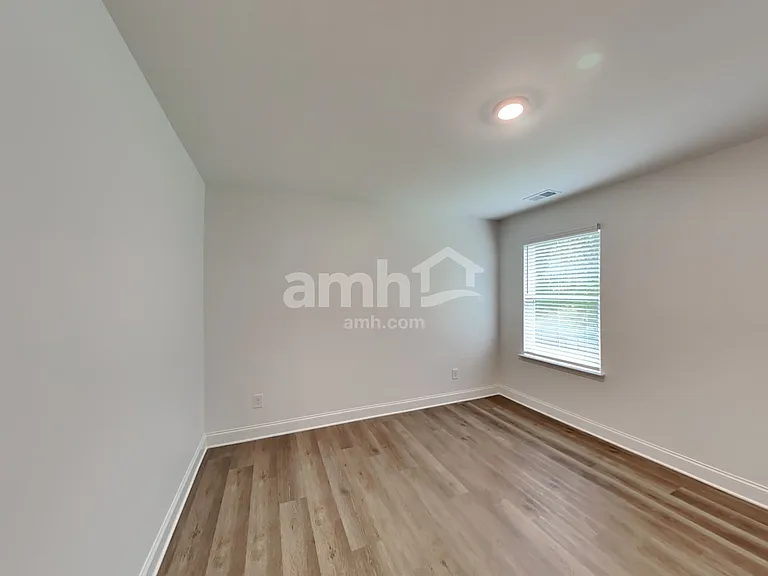 1043 Highland Walk — Photo 25