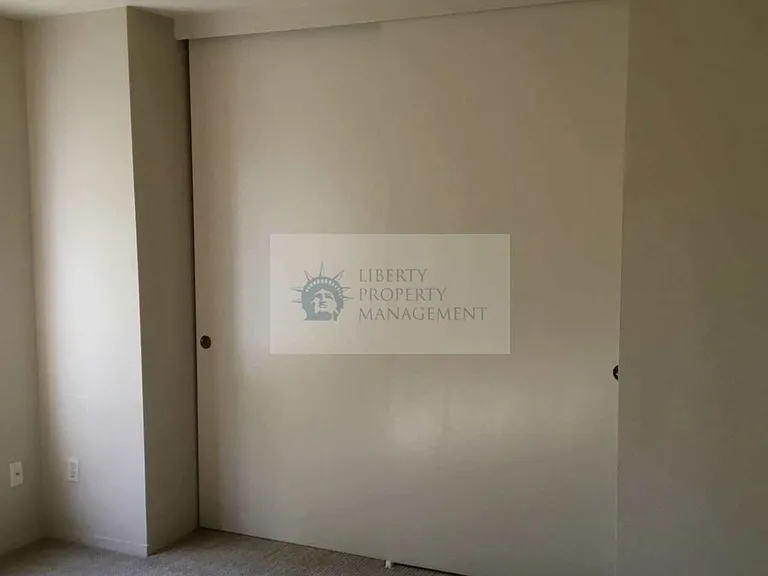 220 W Rumble Rd #D — Photo 8
