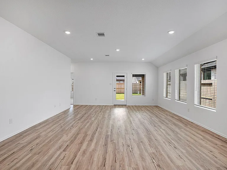 31546 Beacon Cove Trl — Photo 16
