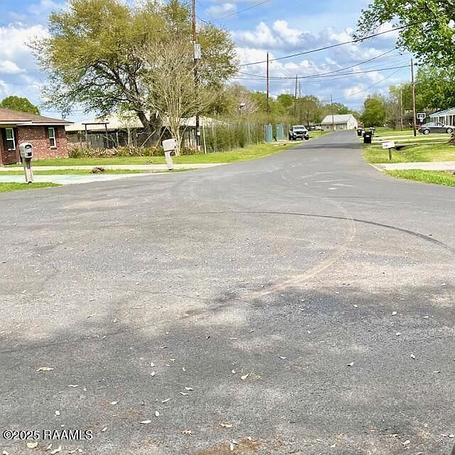 2nd image of 118 Clo Dr