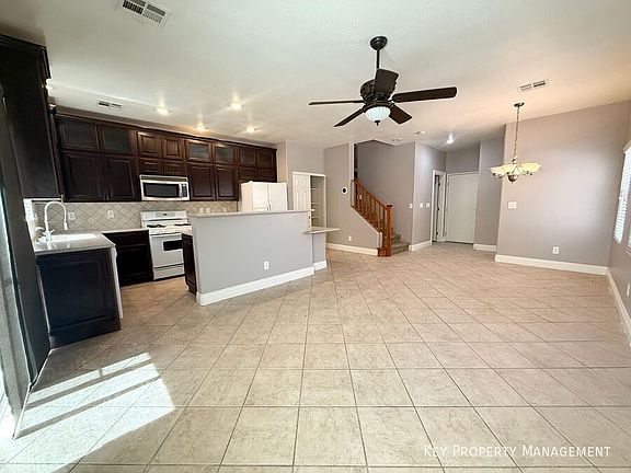 3rd image of 1110 Tropical Star Ln #103