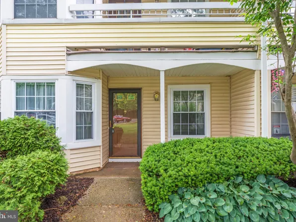 9 Powell Ct, Hightstown, NJ 08520