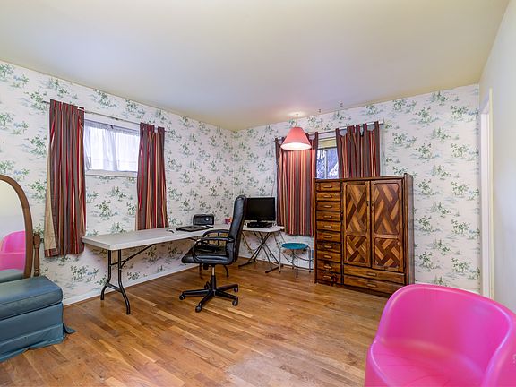 2nd image of 6331 Hardwood Dr