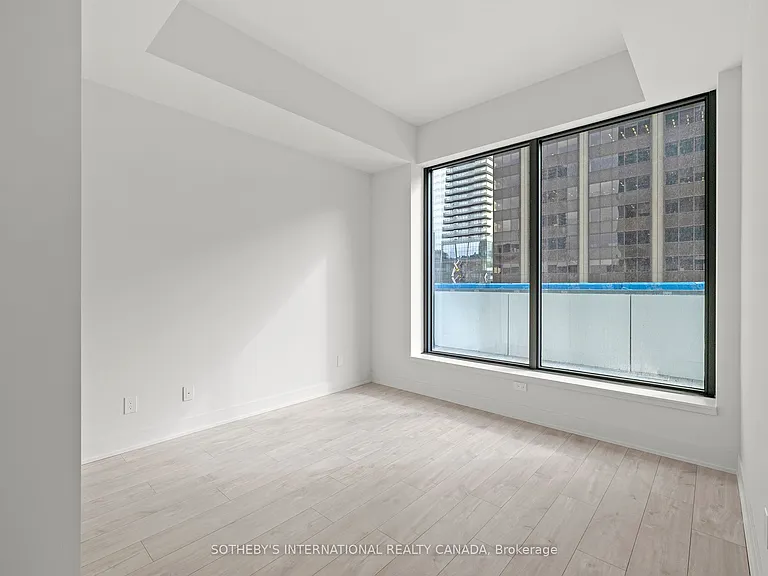 8 Cumberland St #502 — Photo 10