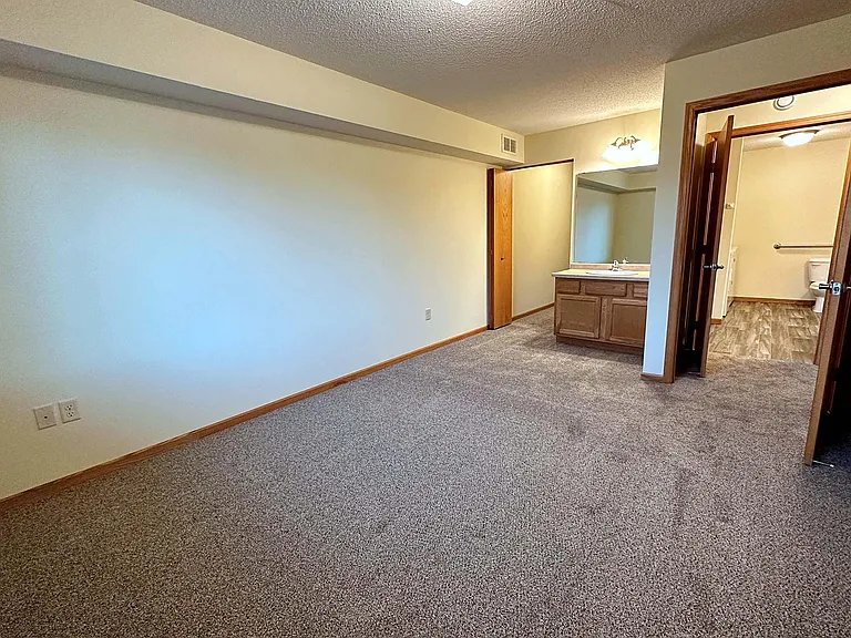 Arcade Estates West — Photo 93